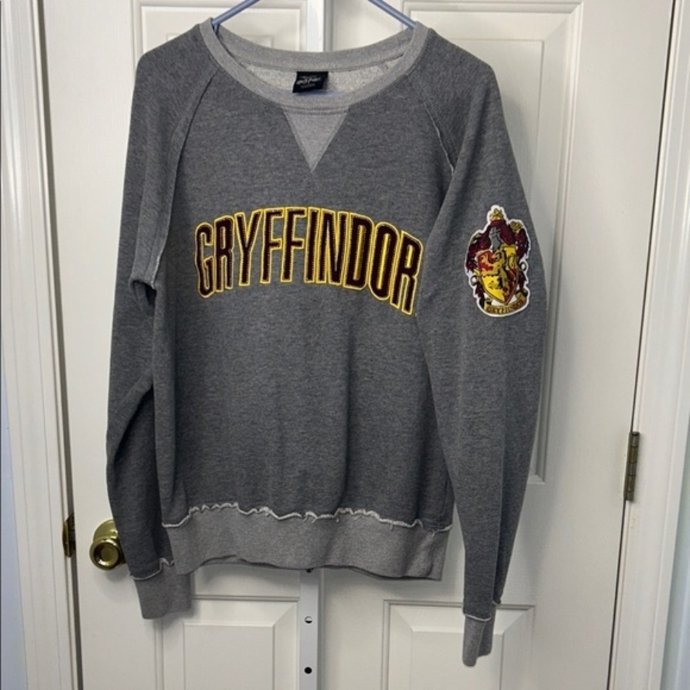 Gryffindor Women's Gray Sweatshirt